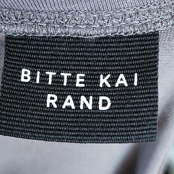 Bitte Kai Rand Beige Taupe Round Neck Tee w/ Zippered Pockets - Picture 5 of 6